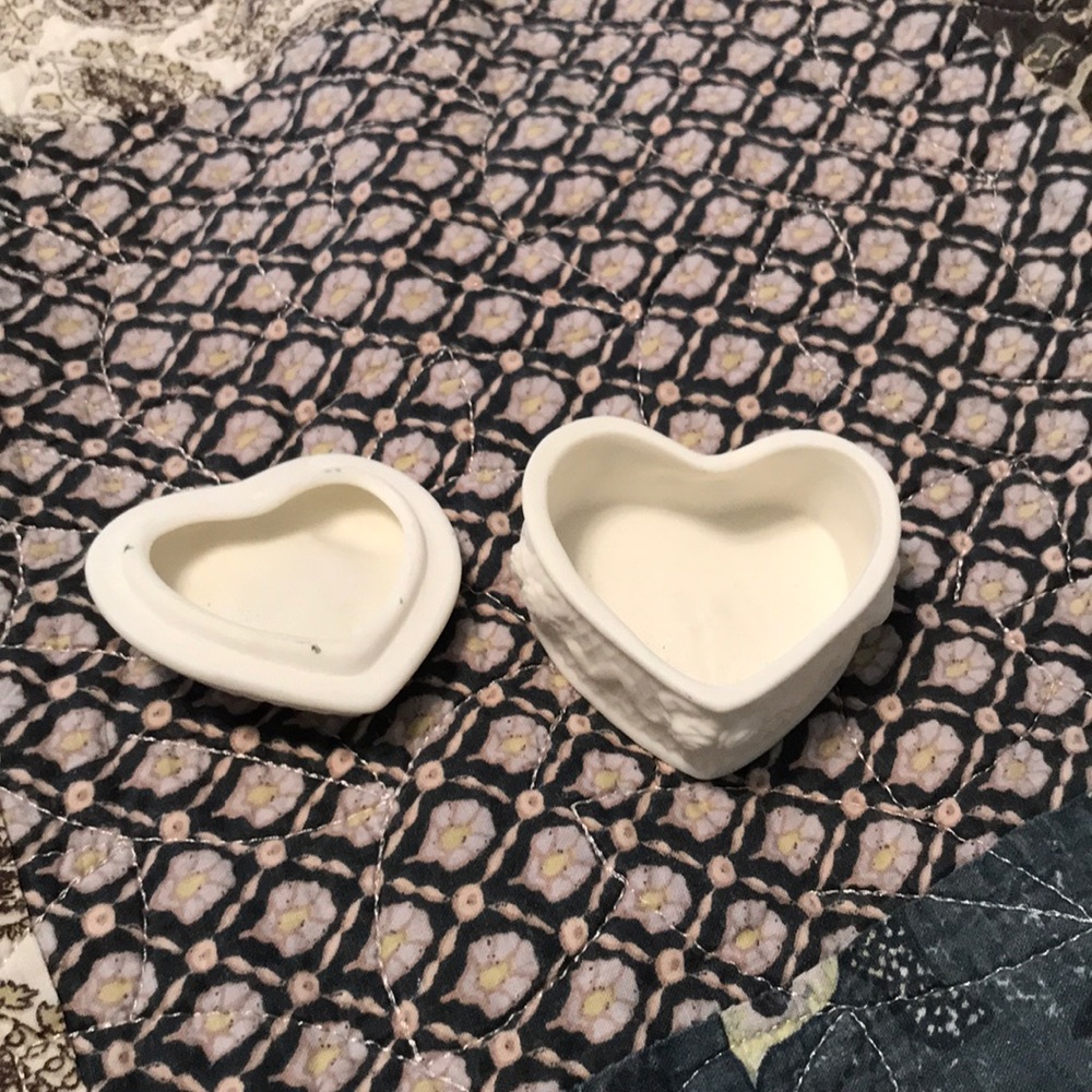 Vintage - Heart Jewelry Box - Picture 3 of 4